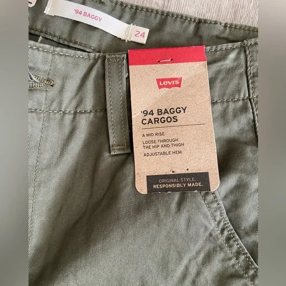 NWT LEVIS CARGOS GREEN - Picture 3 of 4